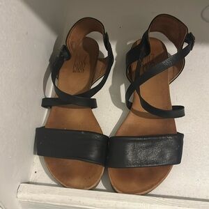 Miz Mooz Women Black Leather Strappy Aster Sandals 11